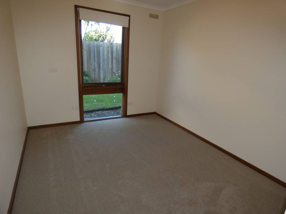 8 Endeavour Ct, Lakes Entrance, VIC 3909
