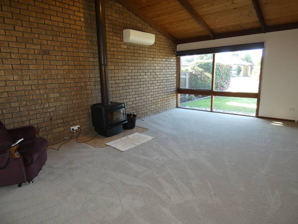 8 Endeavour Ct, Lakes Entrance, VIC 3909