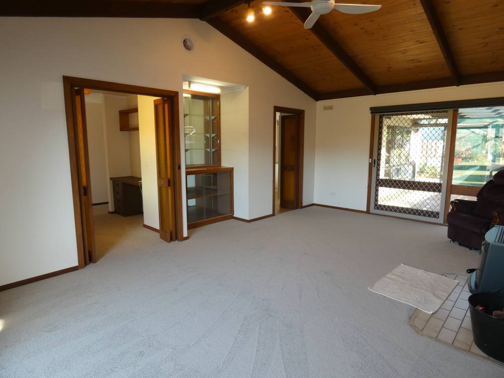 8 Endeavour Ct, Lakes Entrance, VIC 3909
