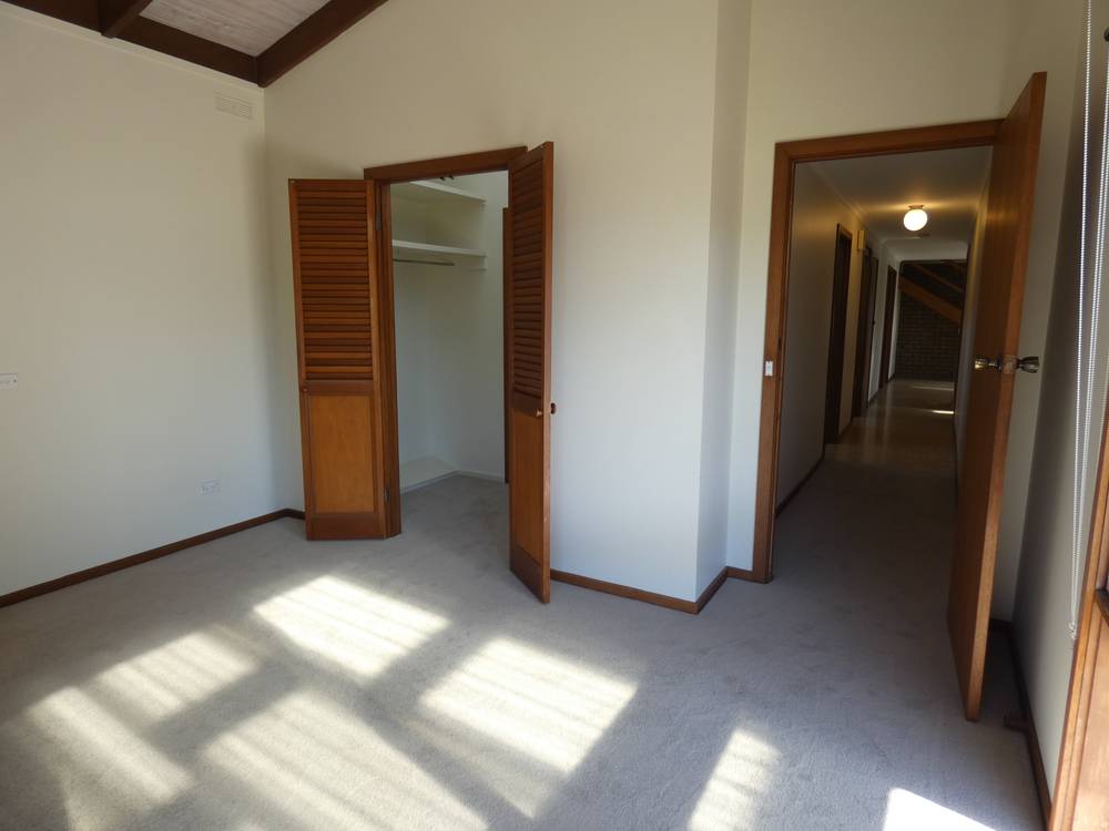 8 Endeavour Ct, Lakes Entrance, VIC 3909