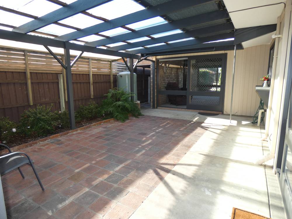 8 Endeavour Ct, Lakes Entrance, VIC 3909