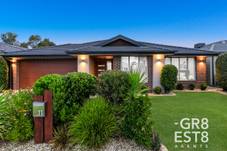 11 Scarlet Ash Drive, CRANBOURNE WEST, VIC 3977
