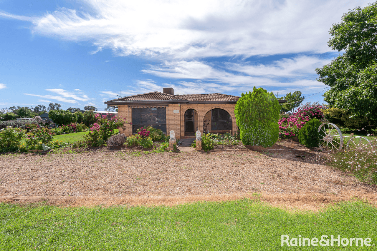 4 Eunony Bridge Road, GUMLY GUMLY, NSW 2652