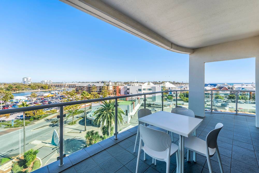 401/16 Dolphin Drive, Mandurah, WA 6210