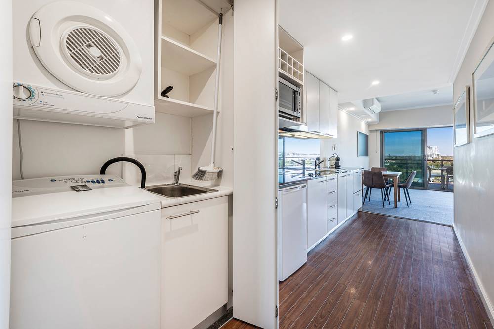 401/16 Dolphin Drive, Mandurah, WA 6210
