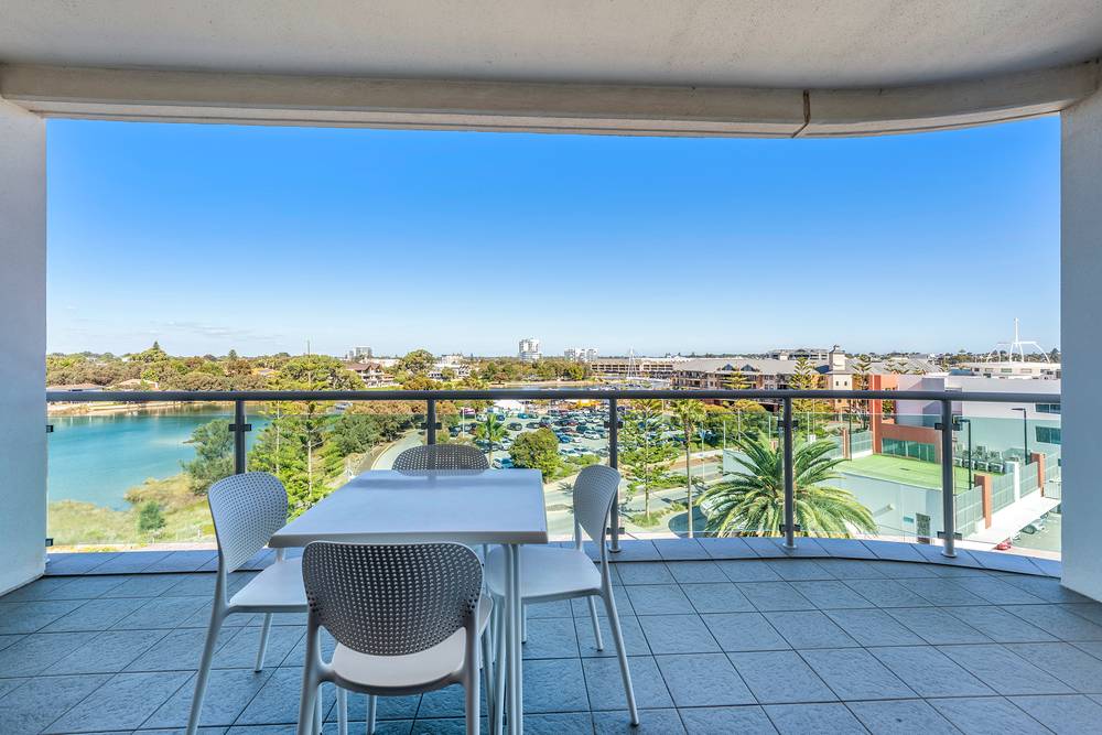 401/16 Dolphin Drive, Mandurah, WA 6210