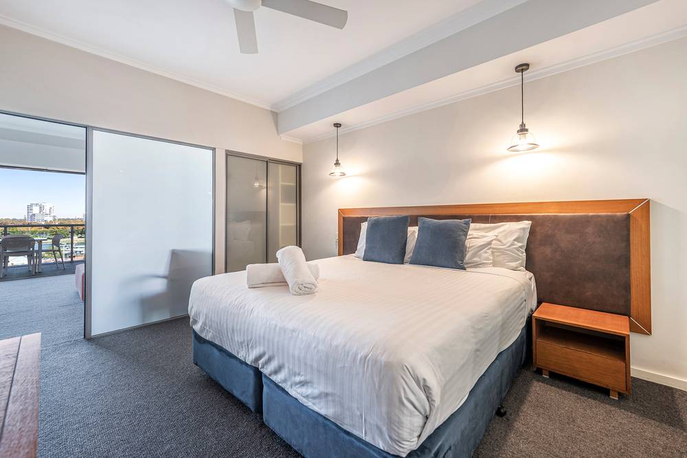 401/16 Dolphin Drive, Mandurah, WA 6210
