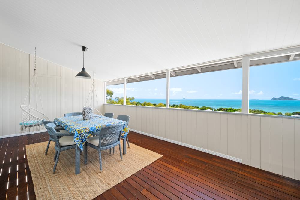 22A Rattray Avenue, HIDEAWAY BAY, QLD 4800