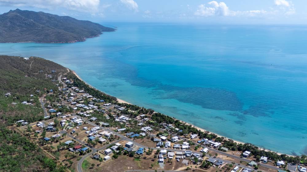 22A Rattray Avenue, HIDEAWAY BAY, QLD 4800