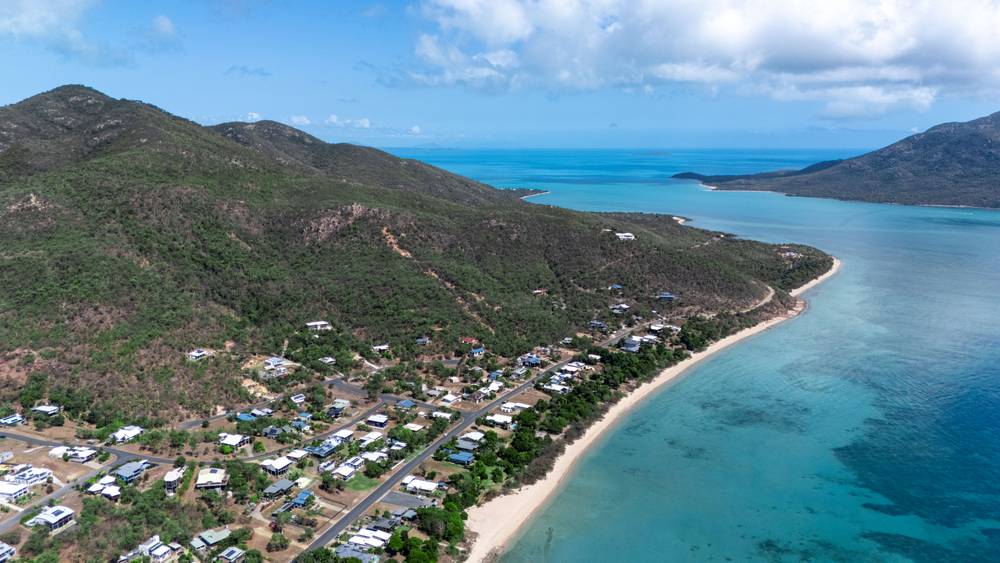 22A Rattray Avenue, HIDEAWAY BAY, QLD 4800