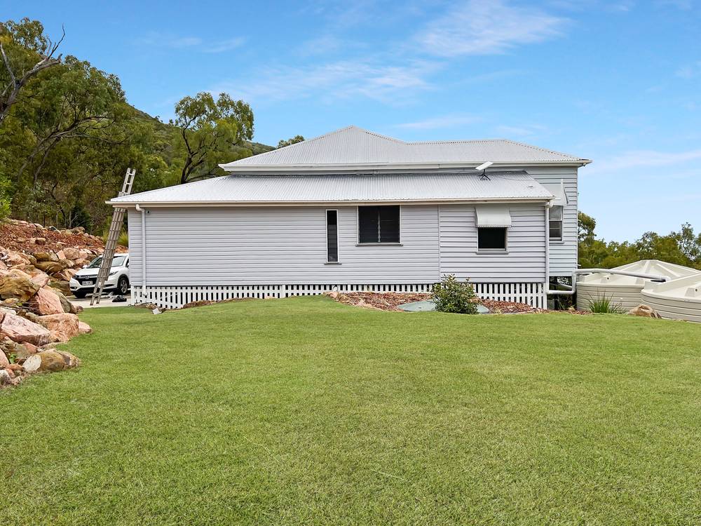 22A Rattray Avenue, HIDEAWAY BAY, QLD 4800