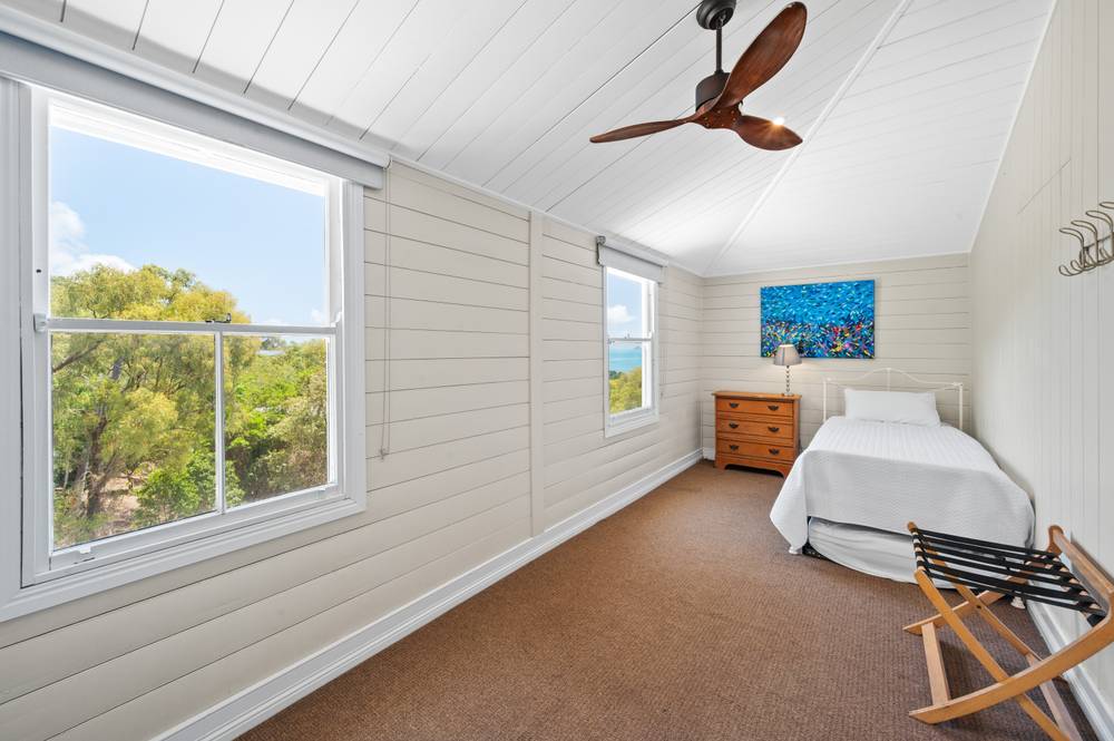 22A Rattray Avenue, HIDEAWAY BAY, QLD 4800