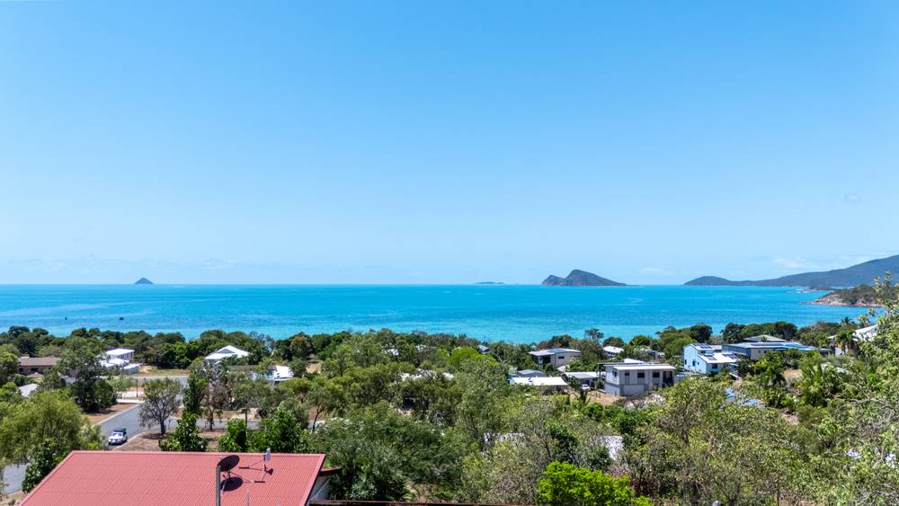 22A Rattray Avenue, HIDEAWAY BAY, QLD 4800