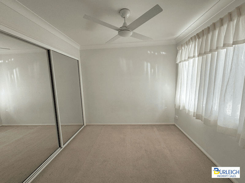 6/11 Tenth Avenue, PALM BEACH, QLD 4221