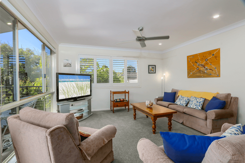 12 Cudgen Road, KINGSCLIFF, NSW 2487