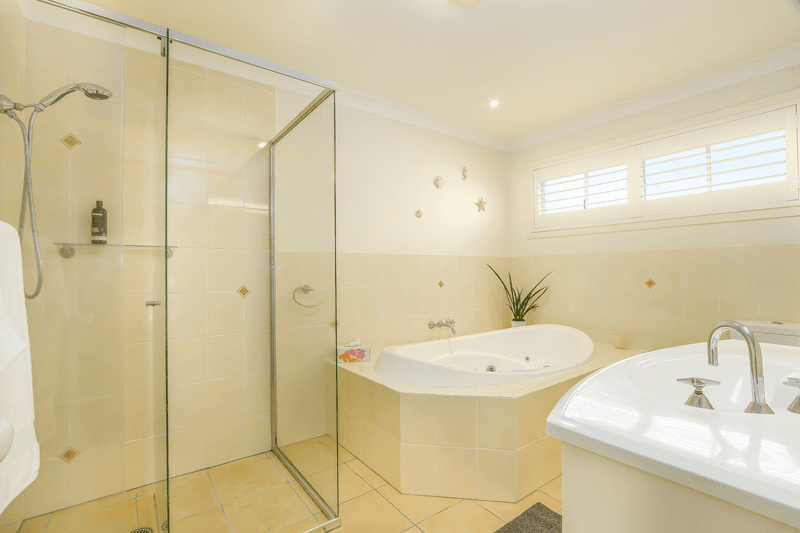 12 Cudgen Road, KINGSCLIFF, NSW 2487