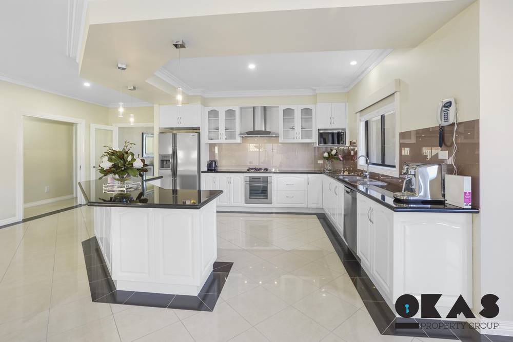 36 Brookglen Boulevard, CAIRNLEA, VIC 3023