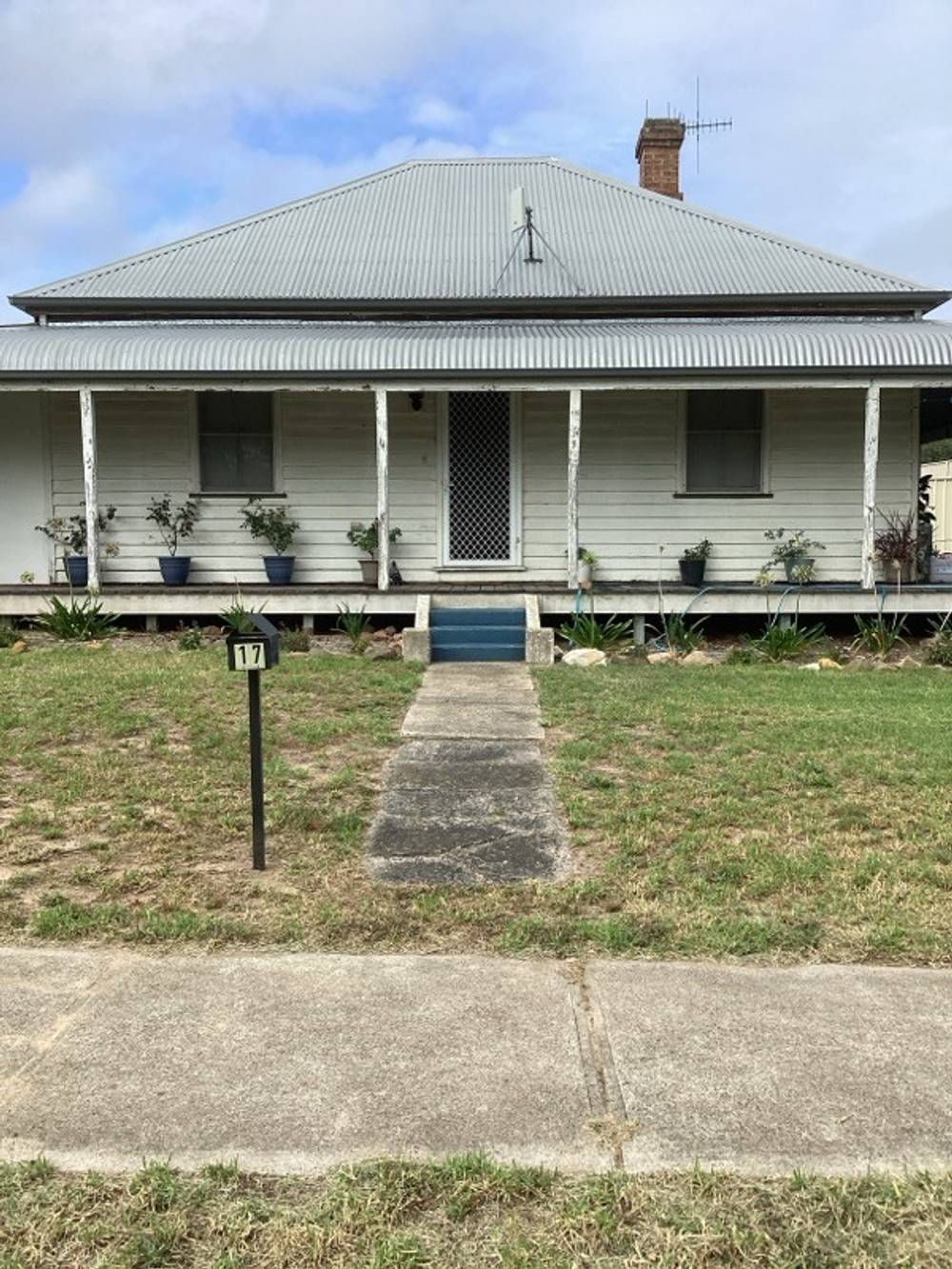17 MacKenzie Street, MERRIWA, NSW 2329