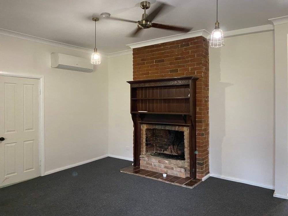 17 MacKenzie Street, MERRIWA, NSW 2329
