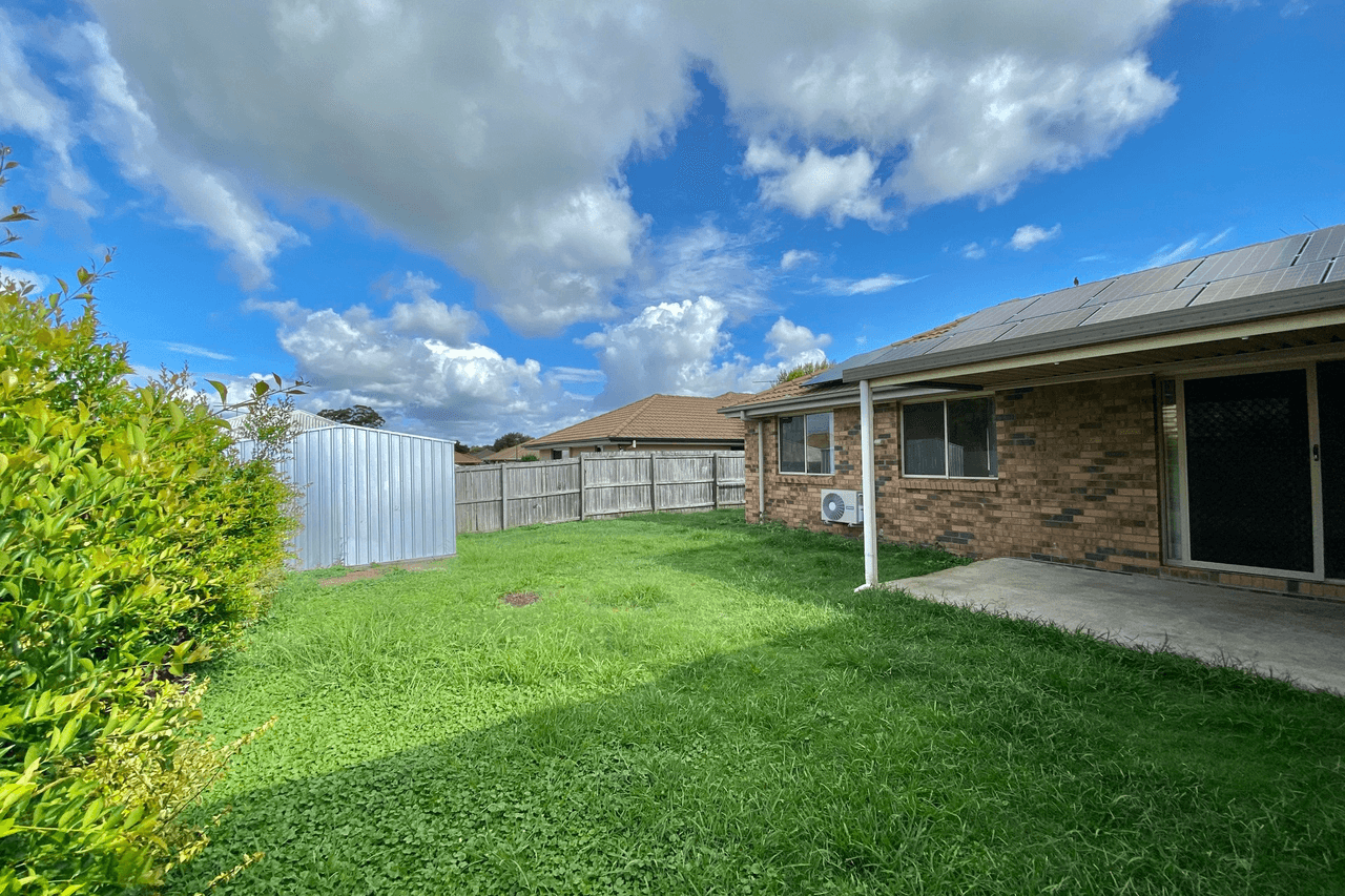 24 Brittany Crescent, Raceview, QLD 4305