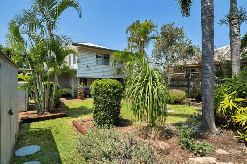 9 Dunns Terrace, SCARBOROUGH, QLD 4020