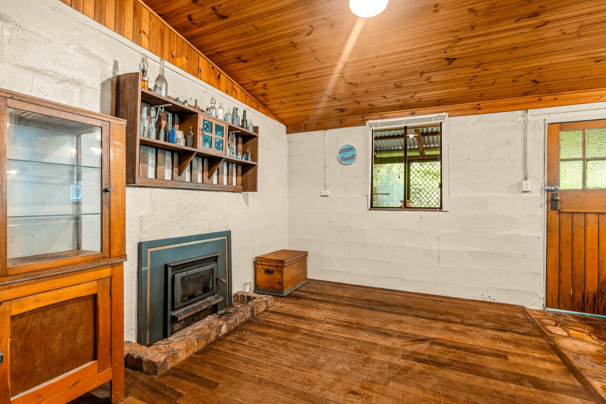 1 Mark Road, RUSSELL ISLAND, QLD 4184