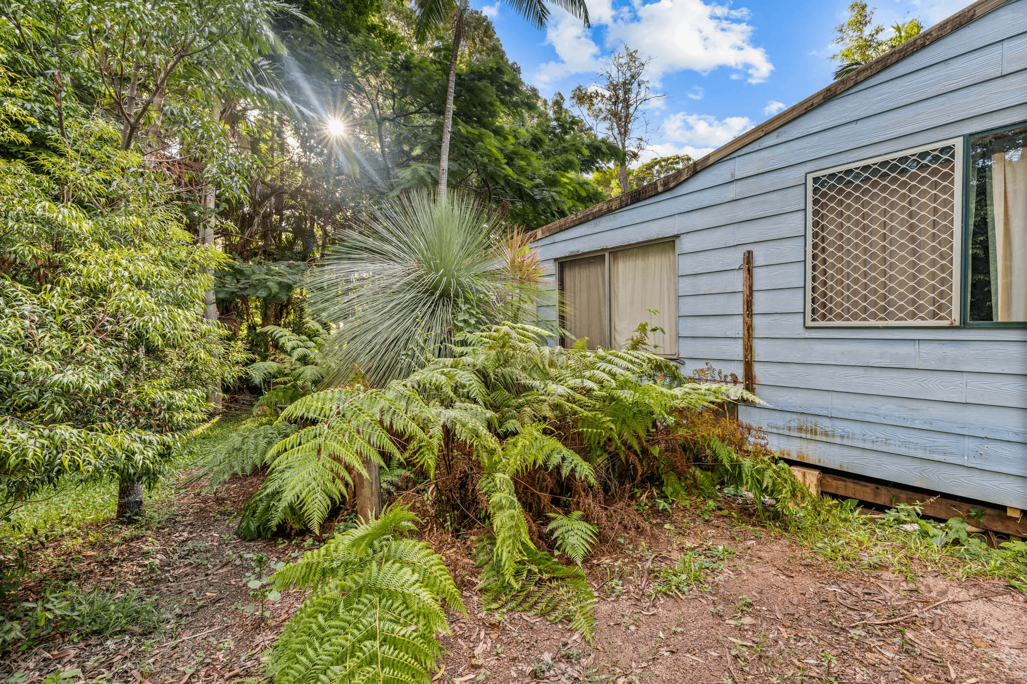 1 Mark Road, RUSSELL ISLAND, QLD 4184