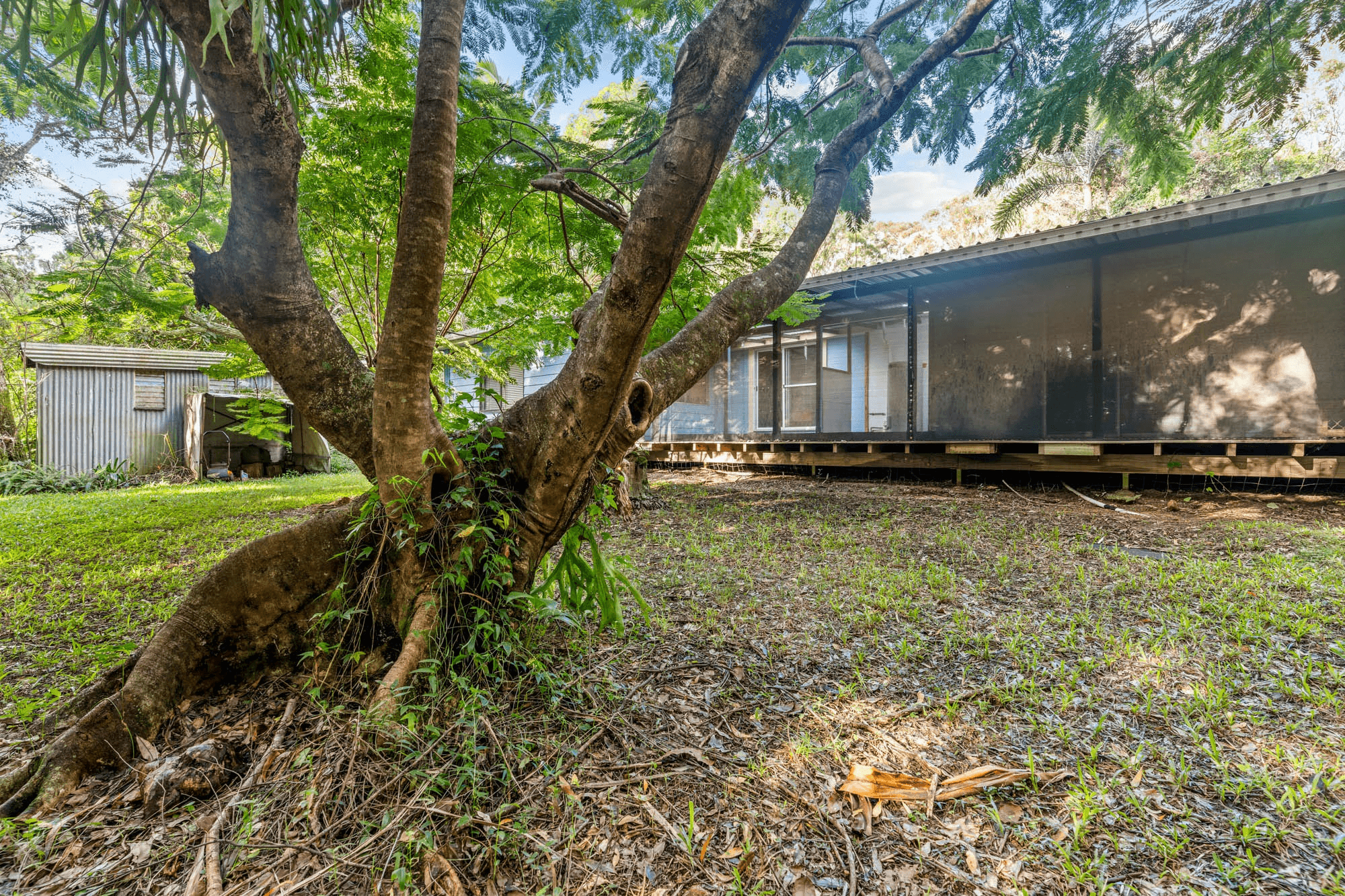 1 Mark Road, RUSSELL ISLAND, QLD 4184