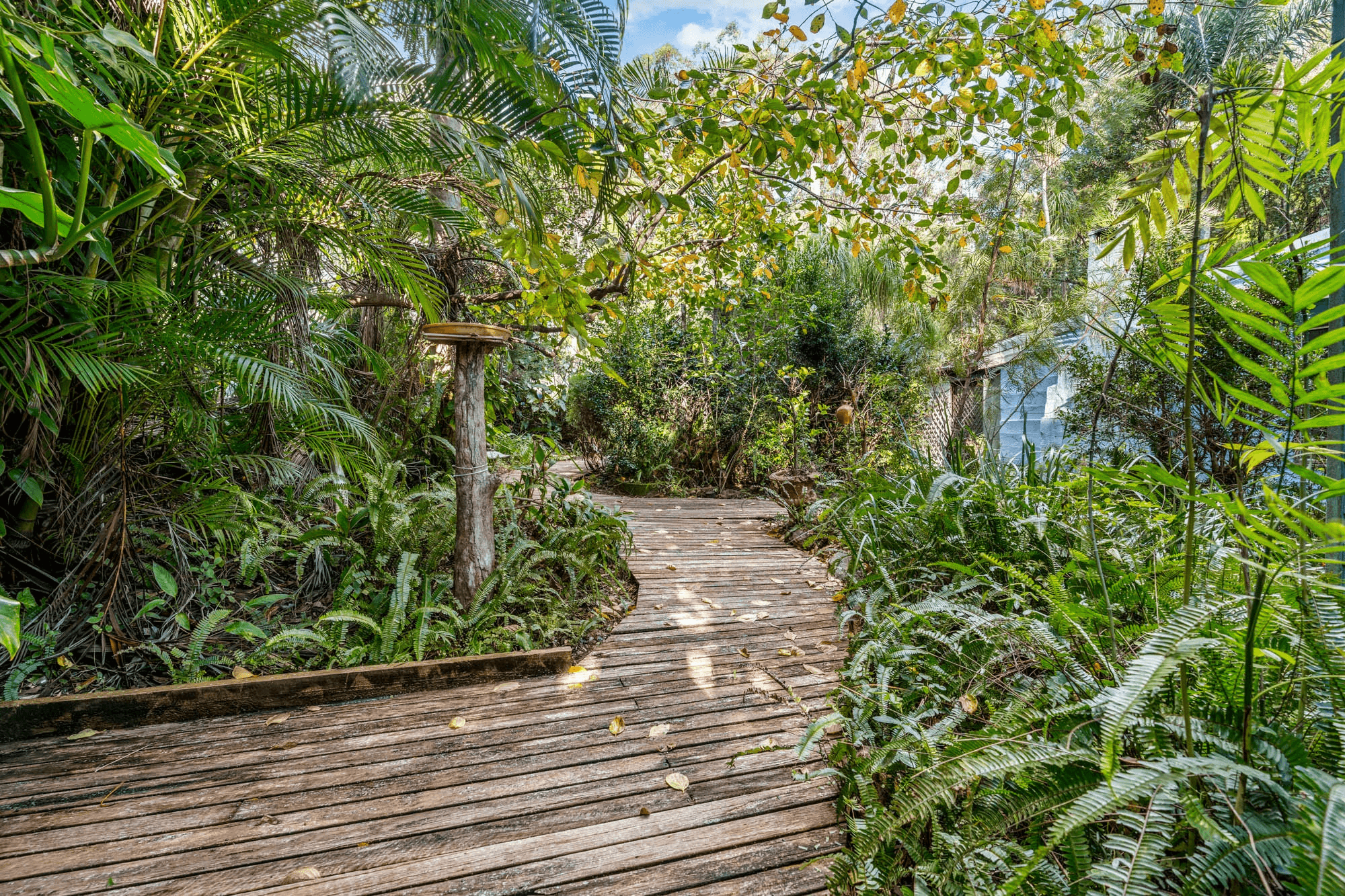 1 Mark Road, RUSSELL ISLAND, QLD 4184