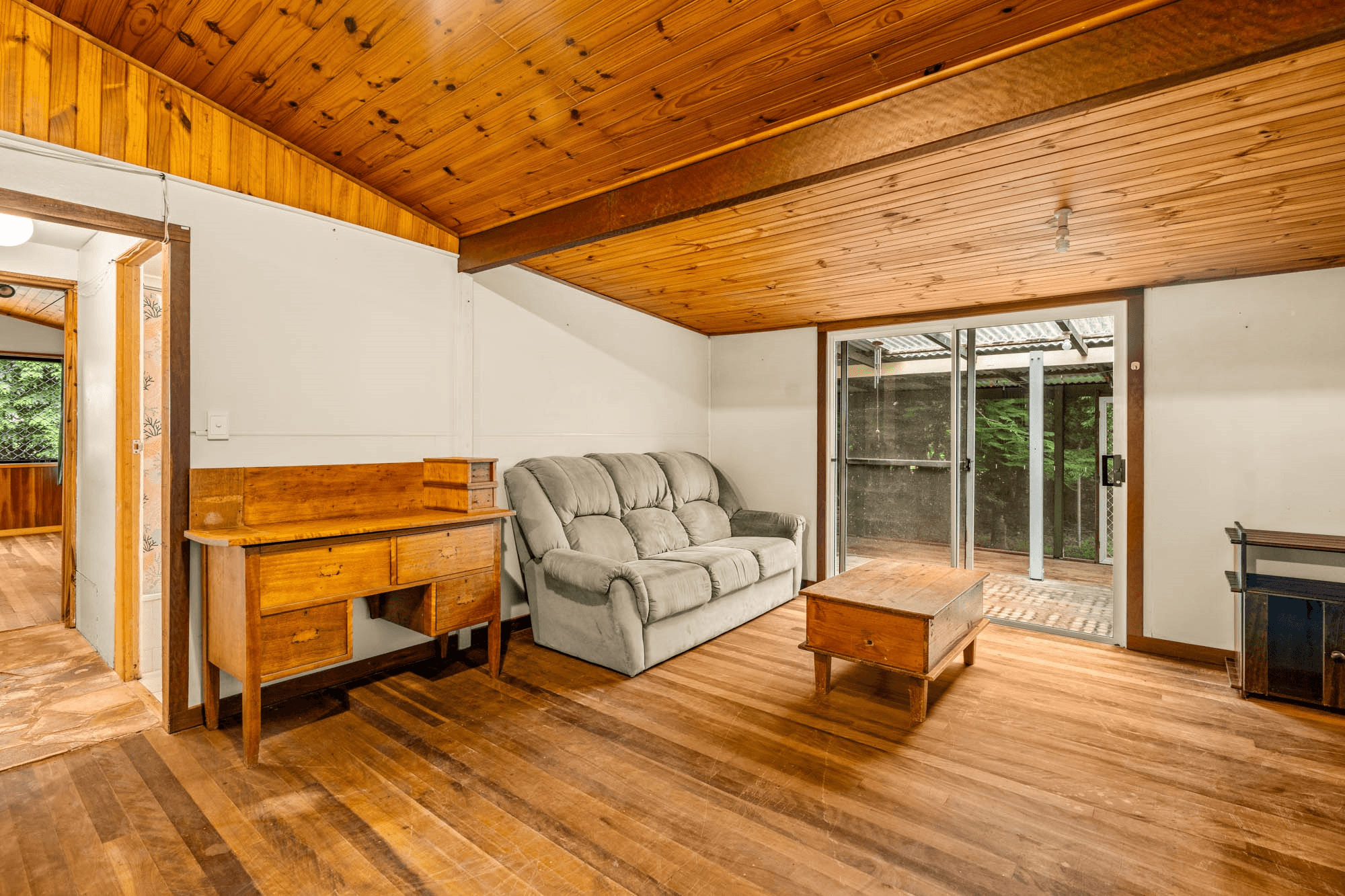 1 Mark Road, RUSSELL ISLAND, QLD 4184