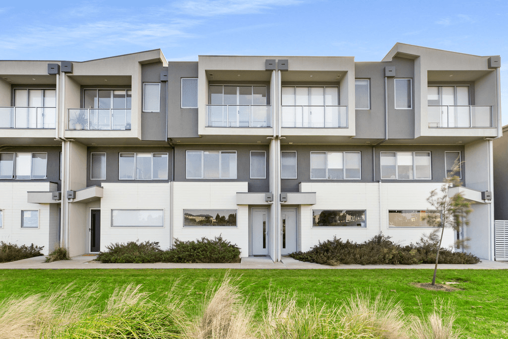 7 Zara Court, OFFICER, VIC 3809