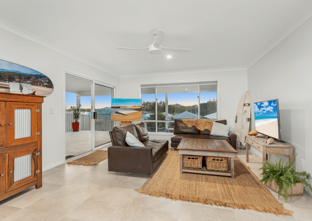 7 The Sands Way, DIAMOND BEACH, NSW 2430