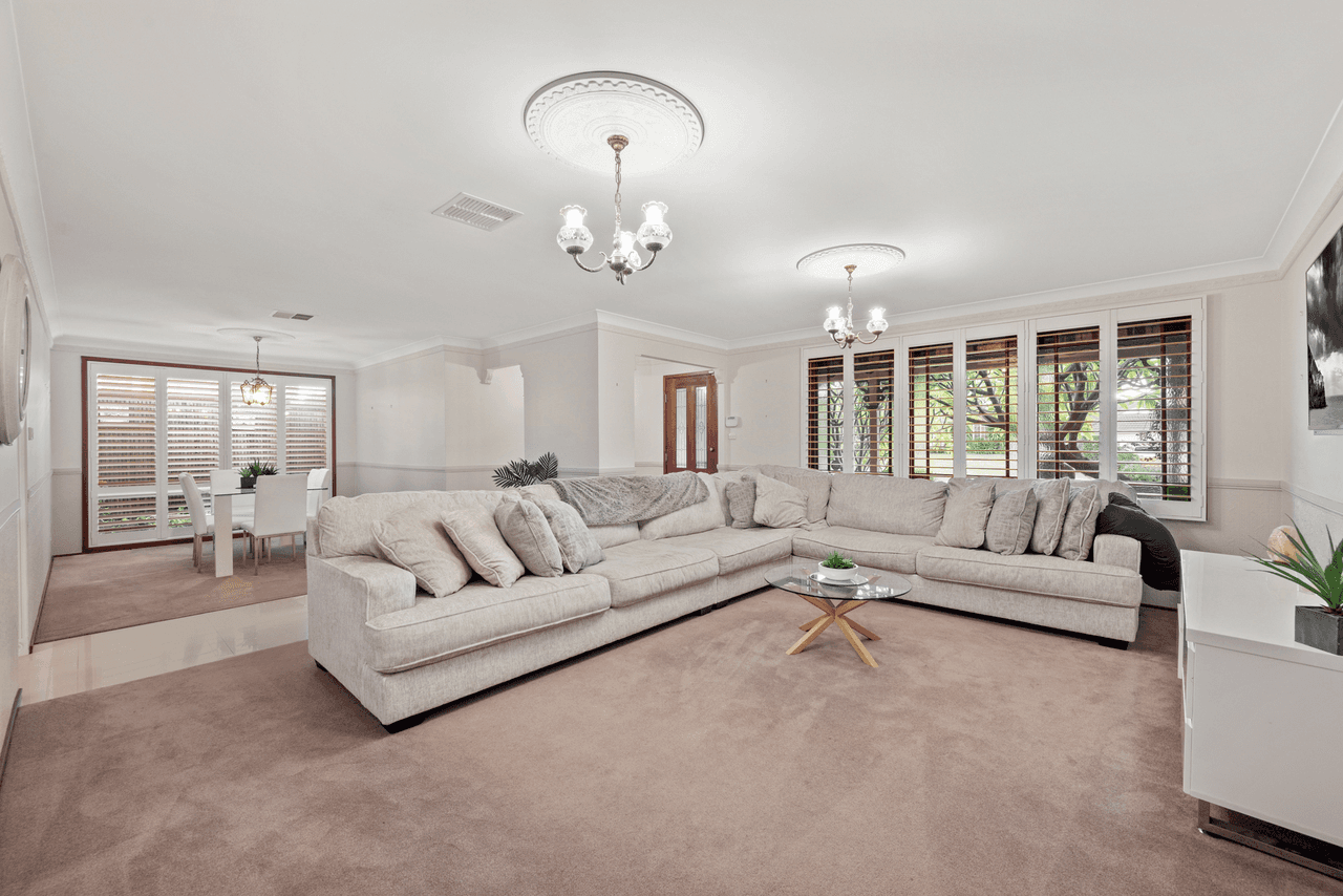 9 Fitzgerald Place, GLENMORE PARK, NSW 2745