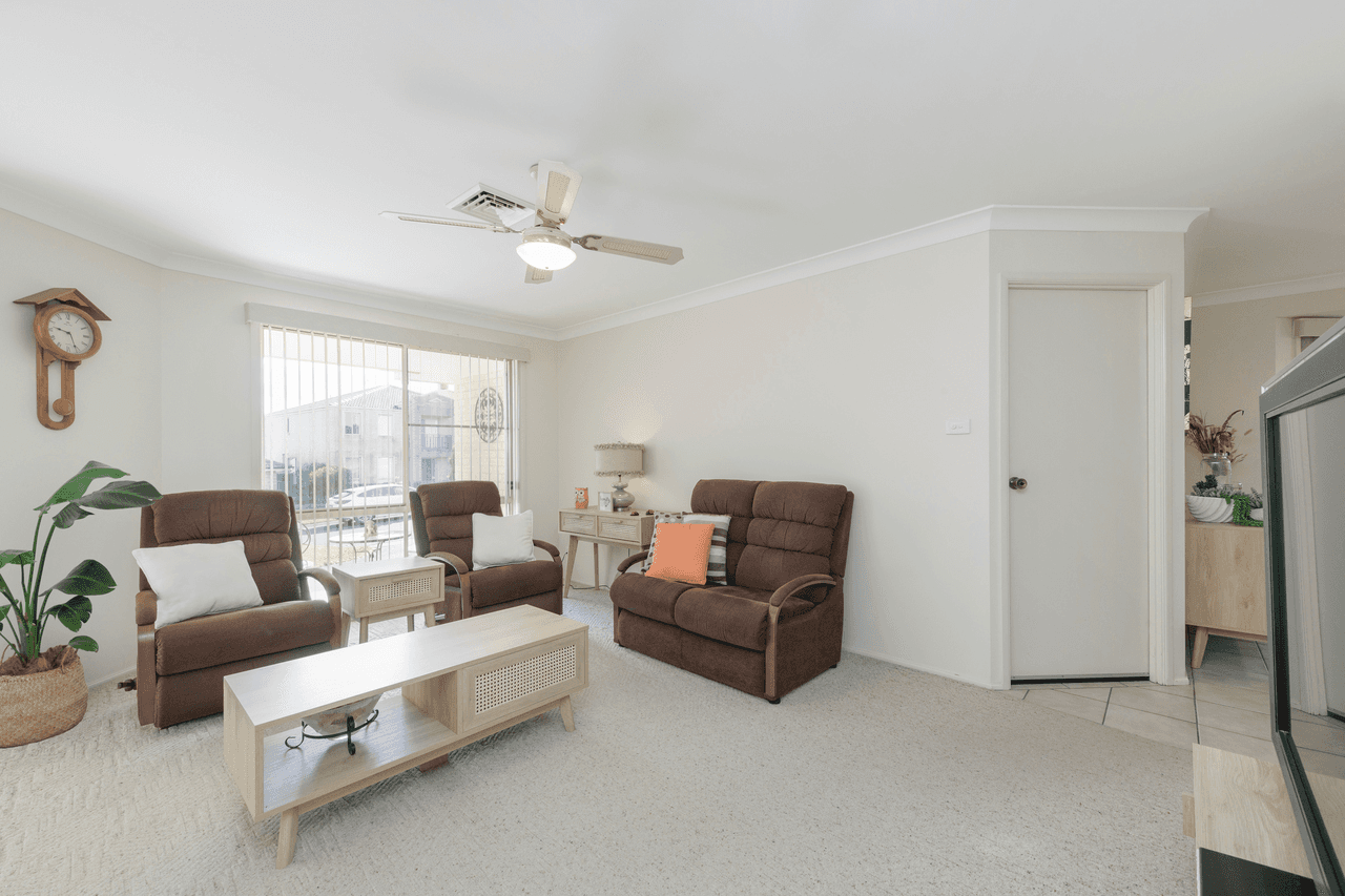 17 Basswood Crescent, FLETCHER, NSW 2287