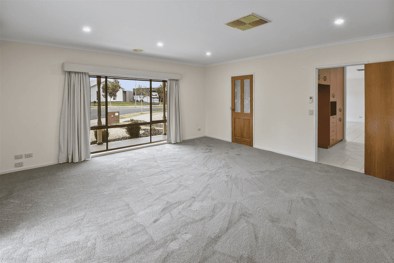 2 Flintoff Close, Horsham, VIC 3400