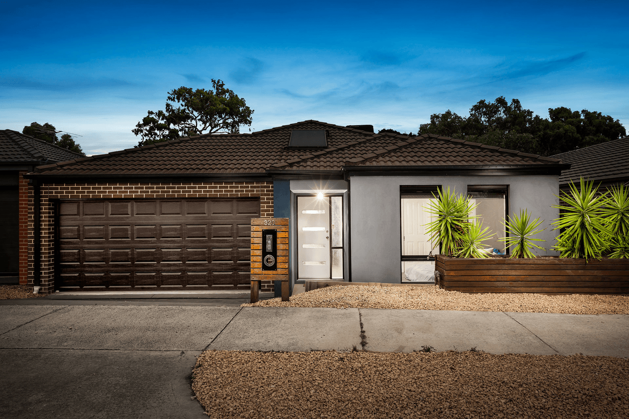 320 The Lakes Boulevard, South Morang, VIC 3752