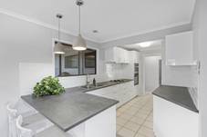 18 Alexander Drive, HIGHLAND PARK, QLD 4211