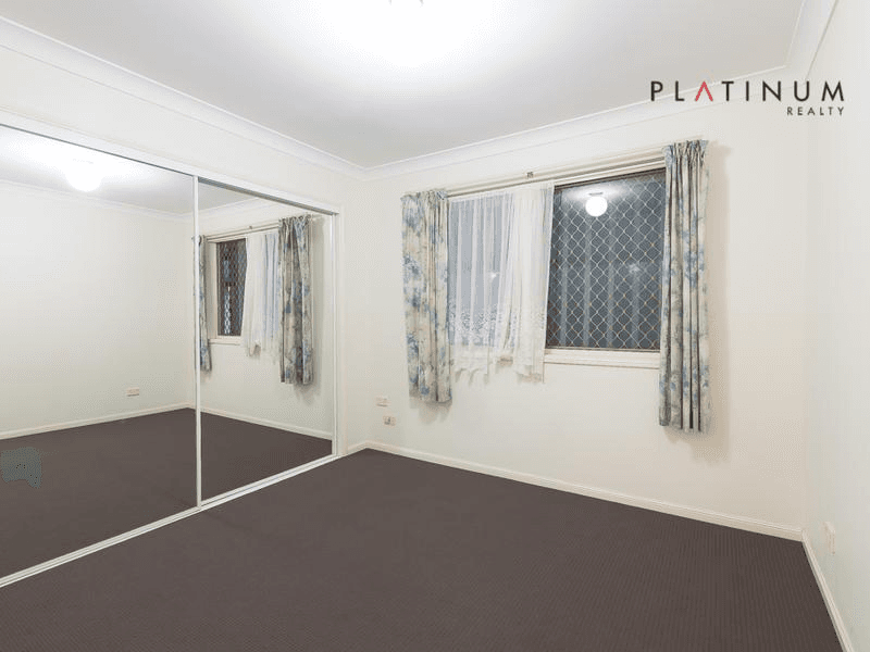 8 Cootharaba Drive, HELENSVALE, QLD 4212