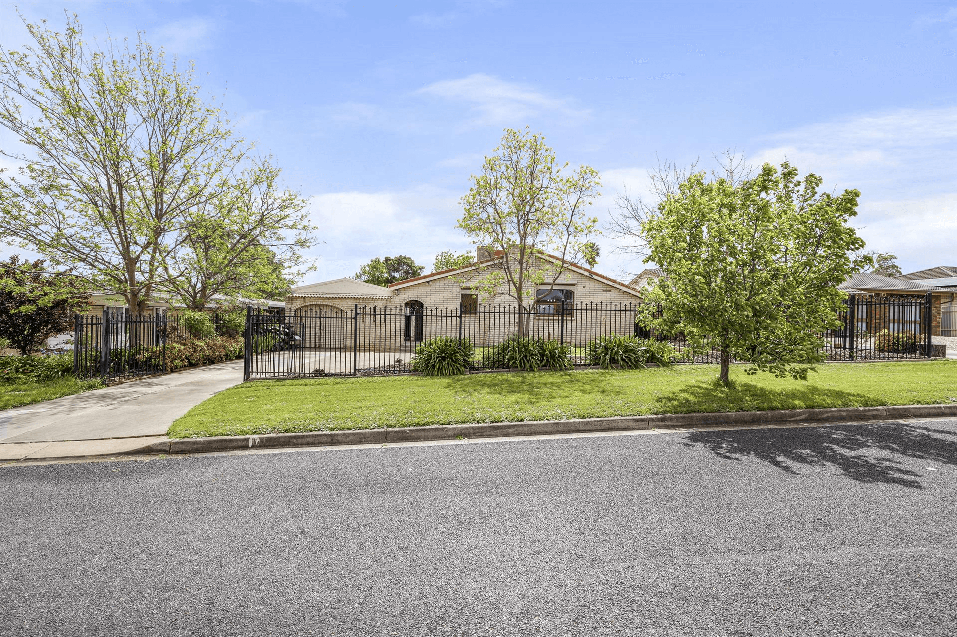 16 Brunel Drive, Modbury Heights, SA 5092