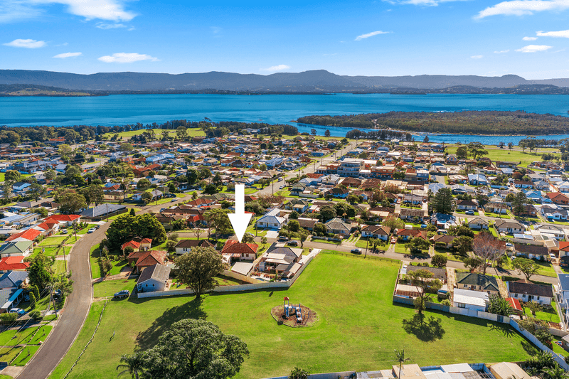 4 Beaton Street, Lake Illawarra, NSW 2528