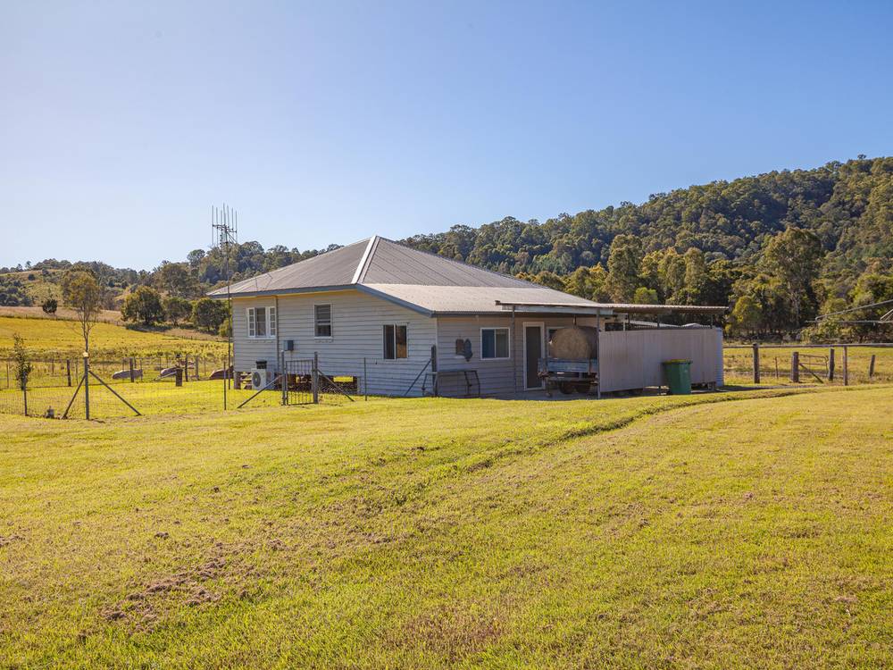 47 Sunshine Rd, Wolvi, QLD 4570