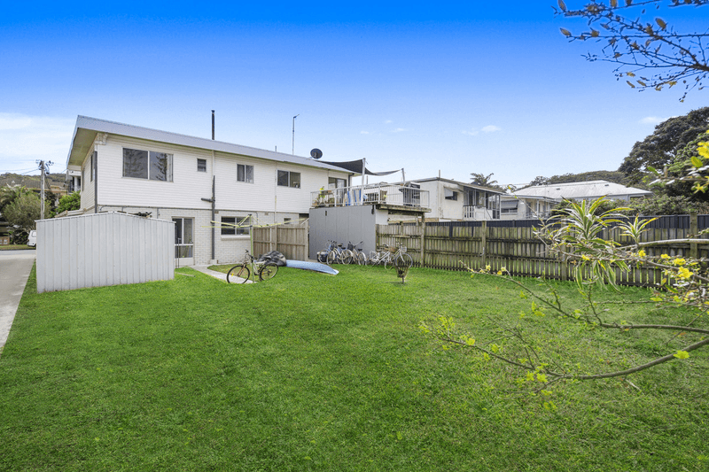 20 Bullimah Avenue, Burleigh Heads, QLD 4220