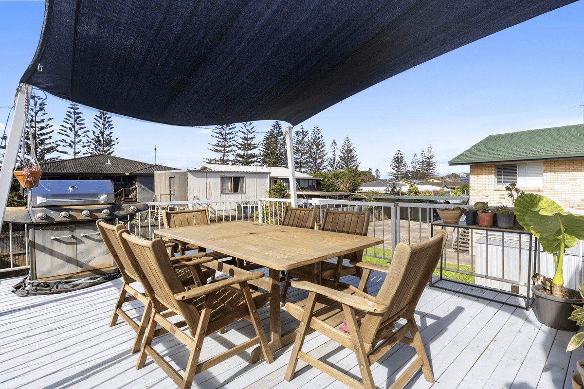 20 Bullimah Avenue, Burleigh Heads, QLD 4220