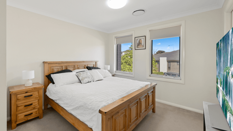 2b Sowerby Street, ORAN PARK, NSW 2570