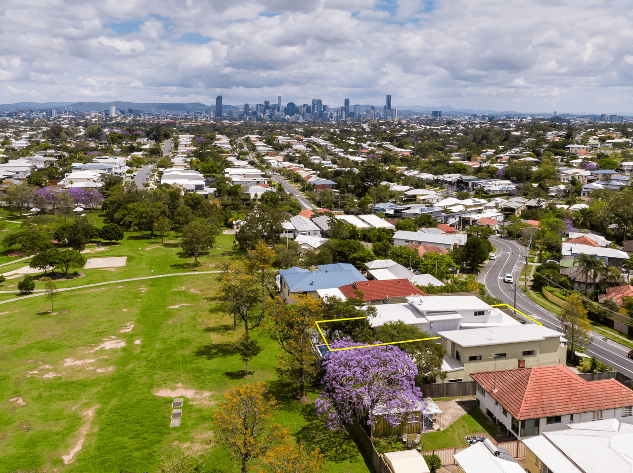 12 Russell Avenue, Norman Park, QLD 4170