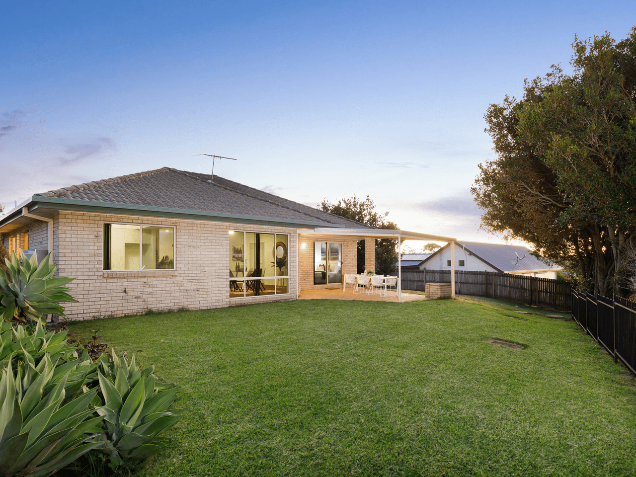 12 Isla Place, PARKINSON, QLD 4115