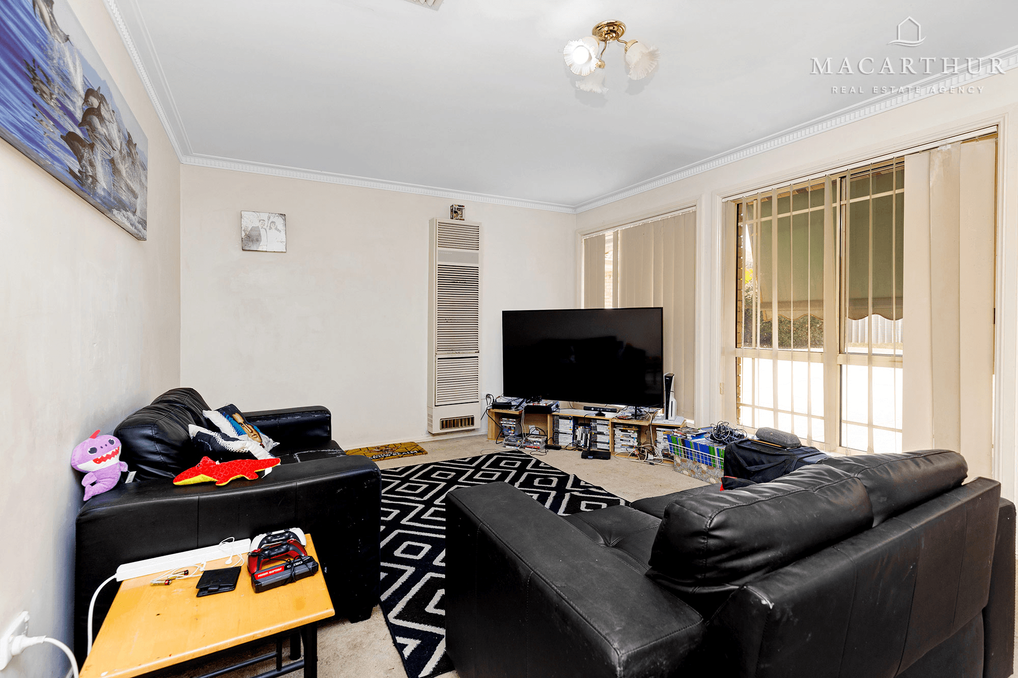 2/23 Kirrang Avenue, Glenfield Park, NSW 2650