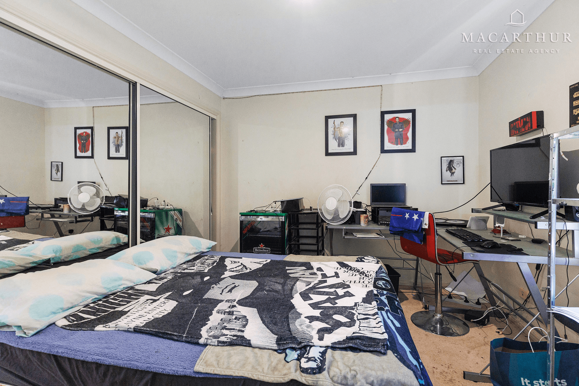 2/23 Kirrang Avenue, Glenfield Park, NSW 2650