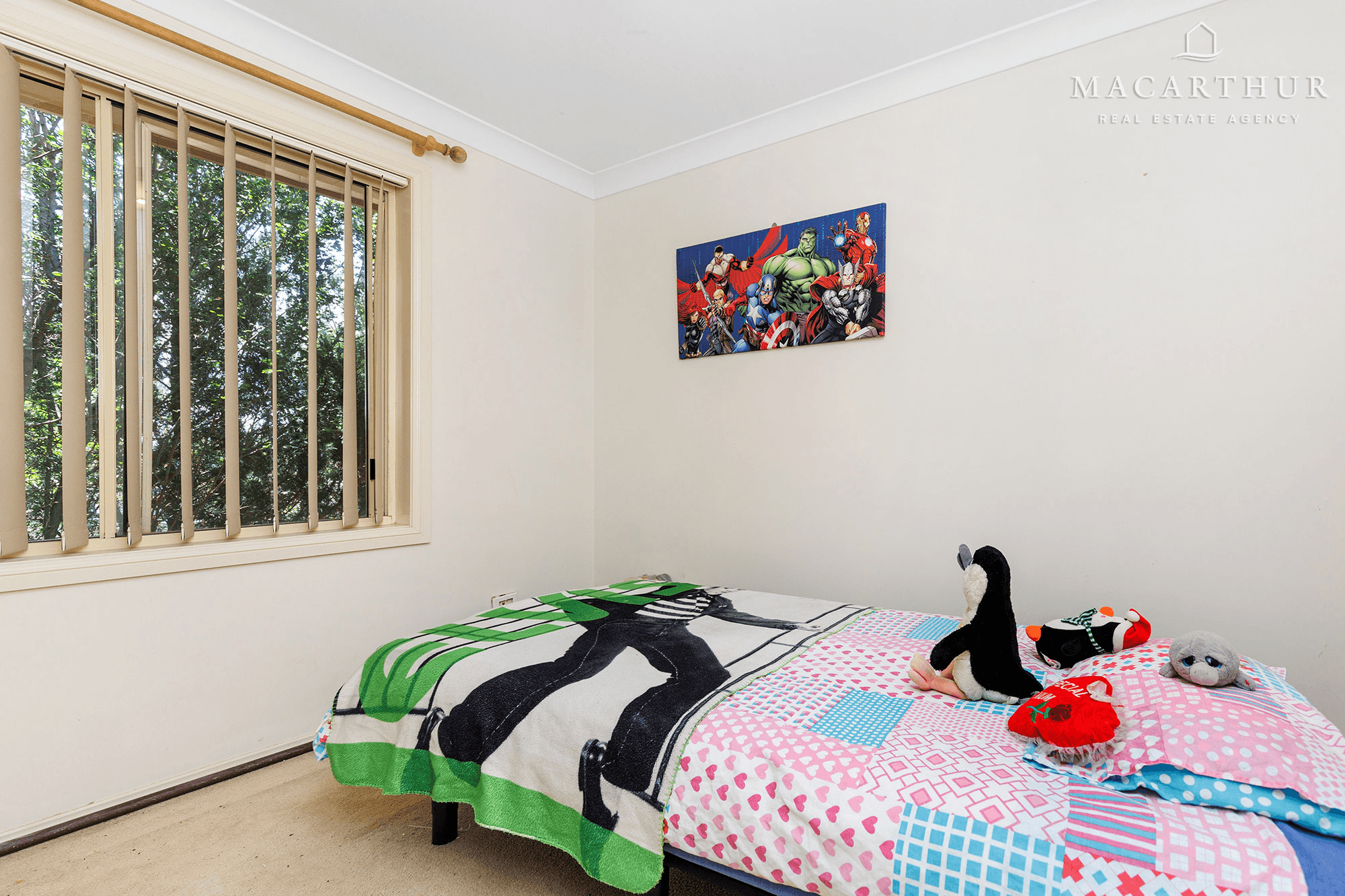 2/23 Kirrang Avenue, Glenfield Park, NSW 2650