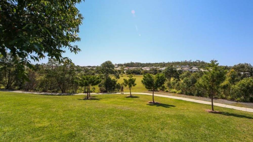50/30 Carmarthen Circuit, Pacific Pines, qld 4211